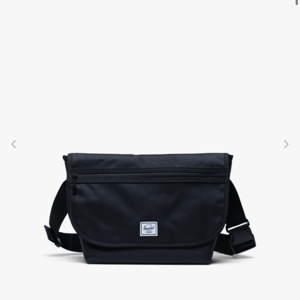 Grade Messenger | Mid-Volume Crossbody Bag
